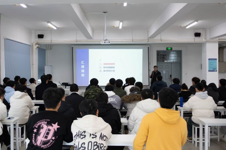 哈尔滨工业大学赵杰教授来我校作“机器人当前形势与发展重点”专题讲座1.jpg